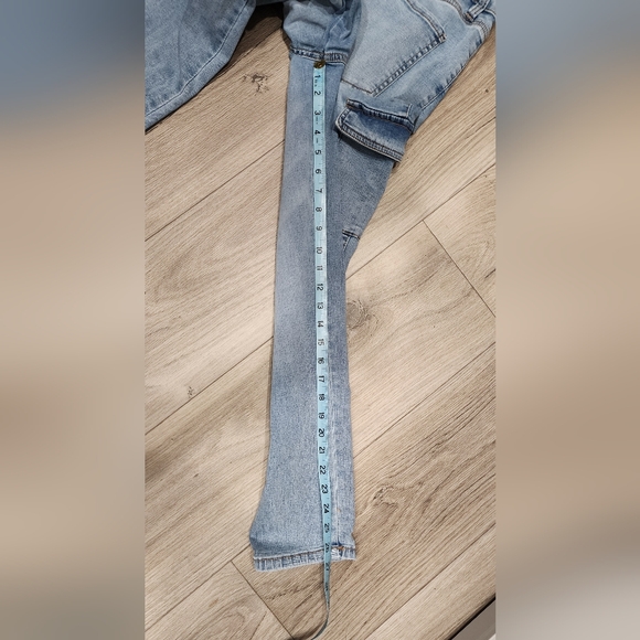 No Boundaries Stretchy Denim Jeans With Cargo Pockets - Picture 9 of 9